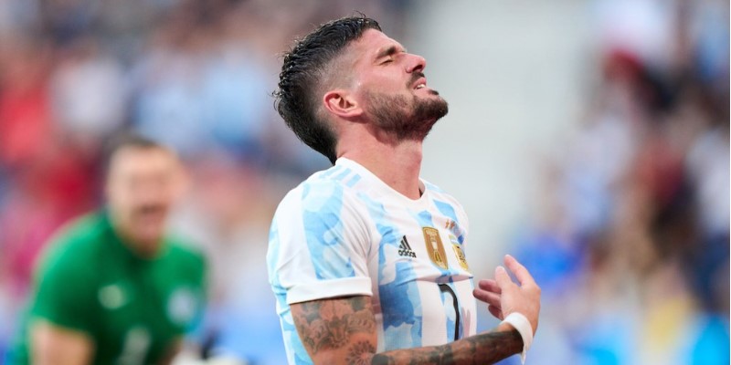 Explore Football Player De Paul's Career - From Argentina to the World